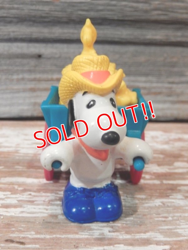 画像2: ct-140506-19 PEANUTS / McDonald's 1990 Meal Toy "Snoopy's Hay Hauler"