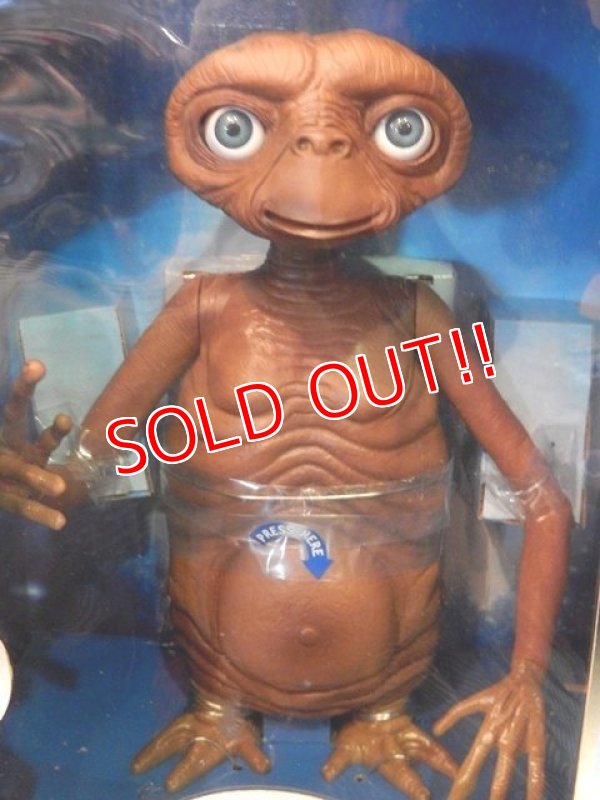 画像2: ct-170501-11 E.T. / 2002 TOYS"R"US Exclusively Animaltronic E.T.