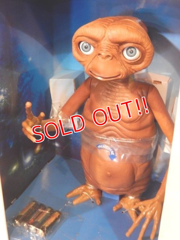 画像5: ct-170501-11 E.T. / 2002 TOYS"R"US Exclusively Animaltronic E.T.
