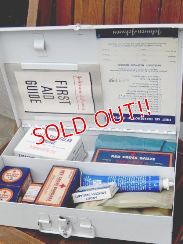 画像3: dp-170422-08 Johnson & Johnson / 60's-70's First Aid Kit Box
