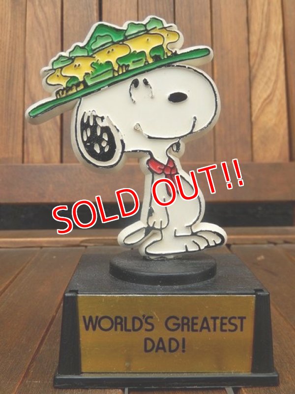 画像1: ct-170511-19 Snoopy / AVIVA 70's Trophy "World's Greatest Dad!"