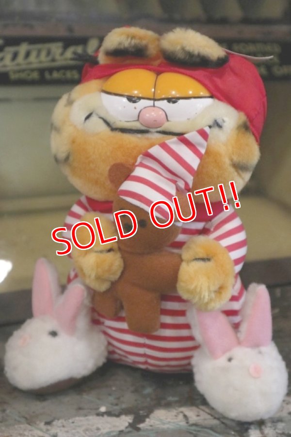 画像1: ct-180201-19 Garfield / R.DAKIN 1980's Plush Doll "Pajamas"