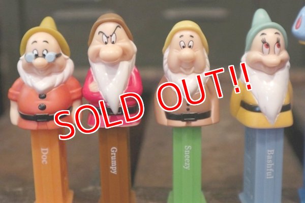 画像2: pz-130917-04 Snow White & 7 Dwarfs / PEZ Dispenser Set