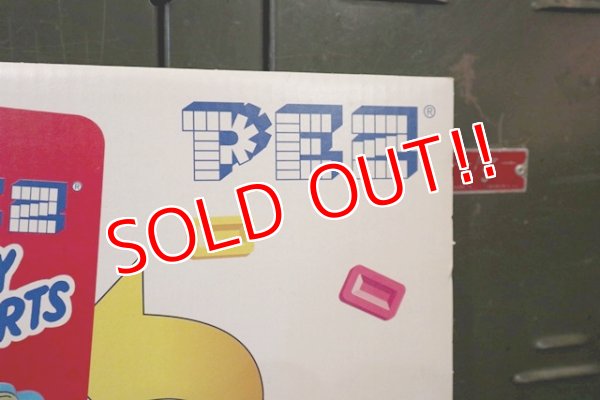 画像4: pz-130917-04 PEZ / Store Display Header Card "The Flintstones with Body Parts"