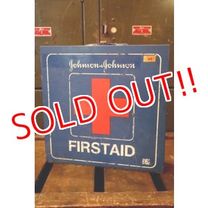 画像: dp-180701-98 Johnson & Johnson / 1960's-1970's First Aid Kit Box