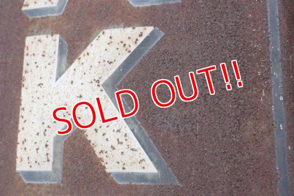 画像6: dp-180801-07 QUAKER STATE MOTOR OIL / 1940's Metal Sign