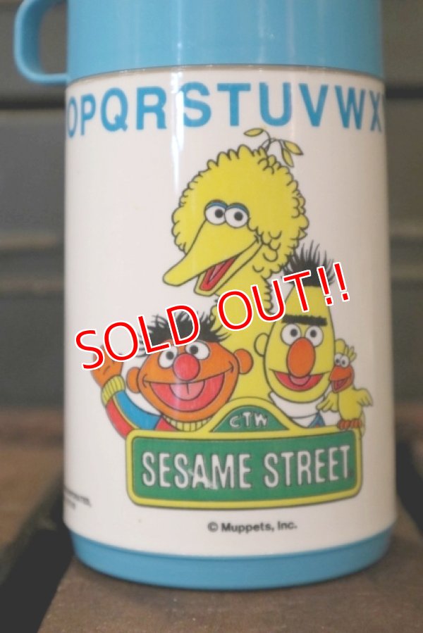 画像9: ct-180801-07 SESAME STREET / Aladdin 1980's Lunchbox & Bottle