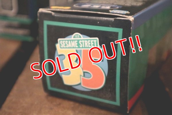 画像13: pz-160901-151 SESAME STREET / 35th Anniversary PEZ Dispenser Set