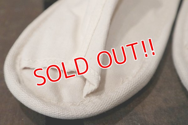 画像4: dp-181001-44 U.S. MILITARY 1969 Medical Slipper