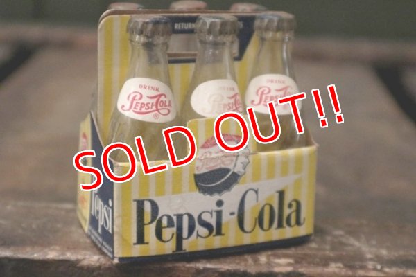 画像2: dp-181101-11 Pepsi / Vintage Miniature Bottle & Paper Carrier