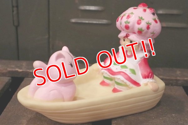 画像1: ct-181101-22 Strawberry Shortcake / 1980's Soft Vinyl Soap Dish