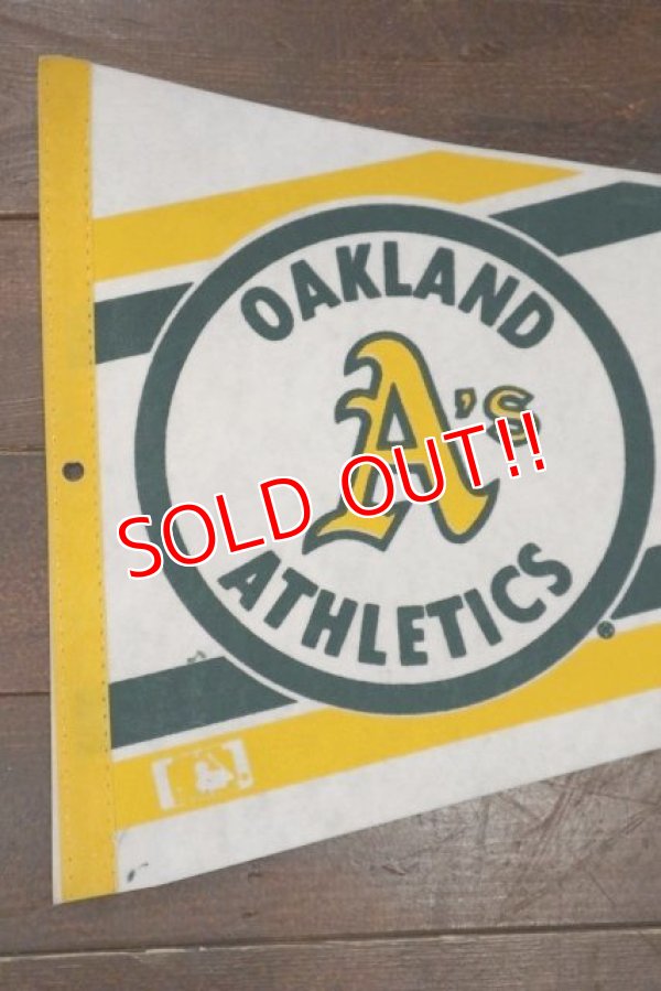 画像2: dp-181115-05 OAKLAND Athletics / 1980's Pennant