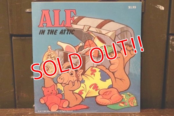 画像1: ct-151208-54 ALF / 1987 Picture Book "IN THE ATTIC"