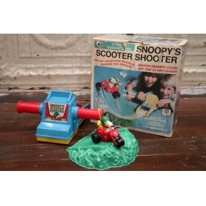 画像: ct-1902021-42 Snoopy / Child Guidance 1977 Scooter Shooter