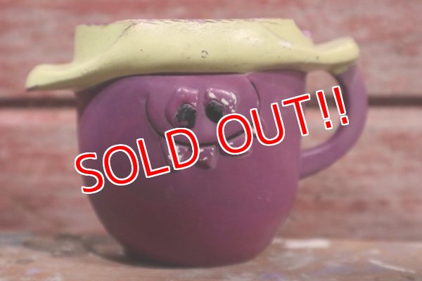 画像1: ct-150202-14 【JUNK】Pillsbury / Funny Face 1970's Plastic Mug "Goofy Grape"