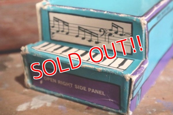 画像7: ct-160901-151 Schroeder / AVON 1970's Bubblebath Bottle