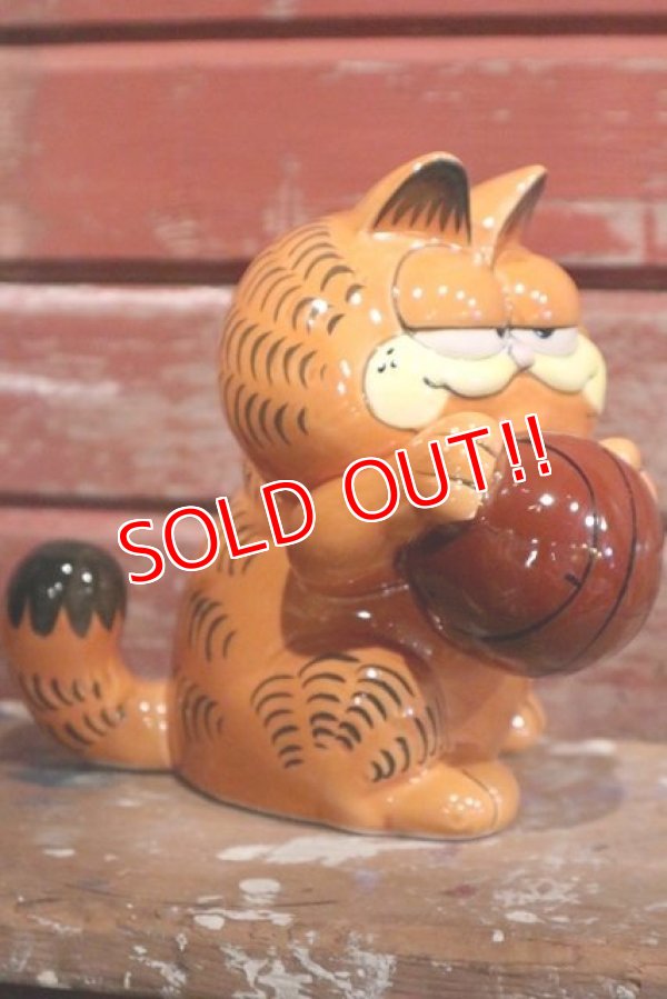 画像2: ct-190301-15 Garfield / 1980's Ceramic Coin Bank "Basketball"