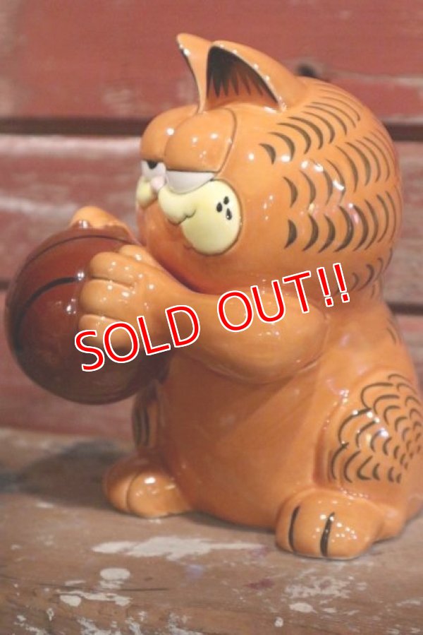 画像3: ct-190301-15 Garfield / 1980's Ceramic Coin Bank "Basketball"