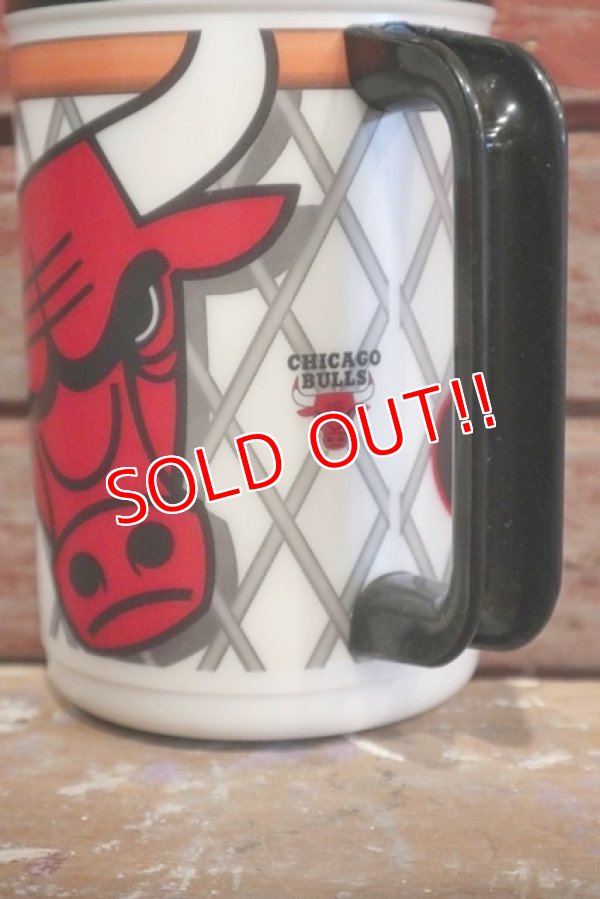 画像5: dp-190301-40 CHICAGO BULLS × DUNKIN' DONUTS / 1990's Plastic Mug