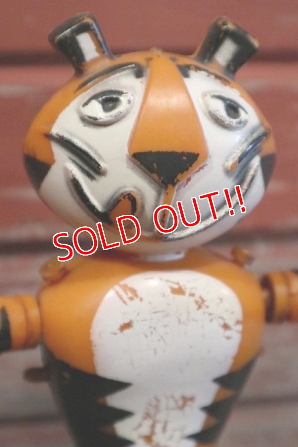 画像2: ct-190401-38 Kellogg's / Tony the Tiger 1967 Swimmer Toy