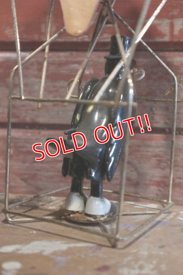 画像8: ct-190401-17 OLD CROW / Vintage Balloon Display