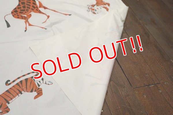 画像8: ct-190401-12 Kellogg's / Tony the Tiger 1960's Vinyl Table Sheet