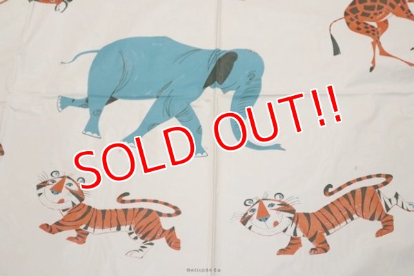 画像3: ct-190401-12 Kellogg's / Tony the Tiger 1960's Vinyl Table Sheet