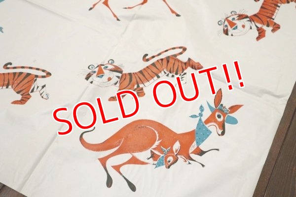 画像4: ct-190401-12 Kellogg's / Tony the Tiger 1960's Vinyl Table Sheet