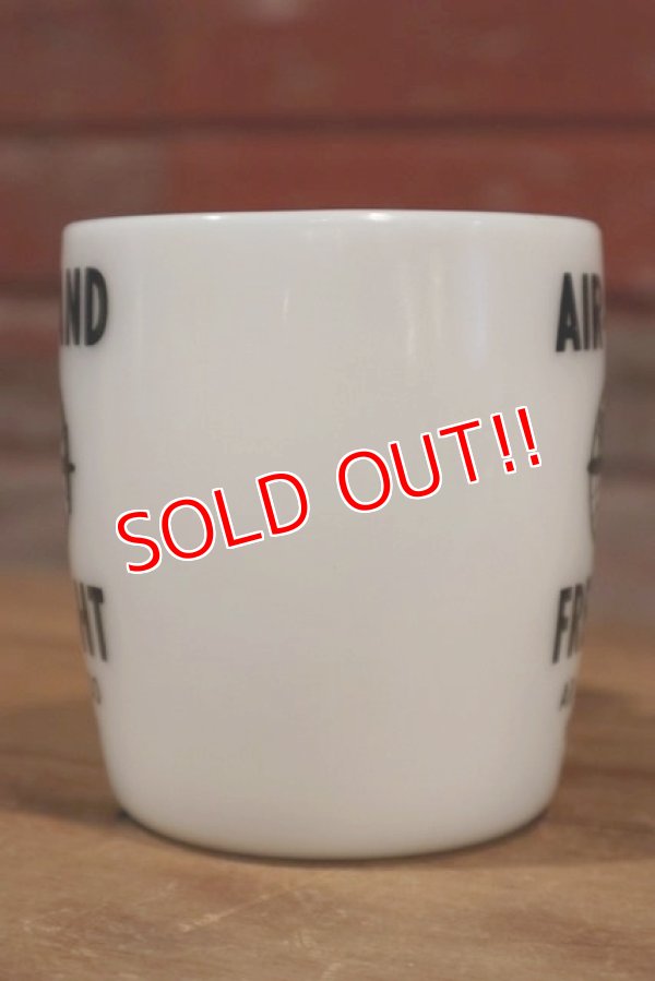 画像5: dp-190401-44 Unknown / Vintage AIR-LAND FREIGHT Milk Glass Mug