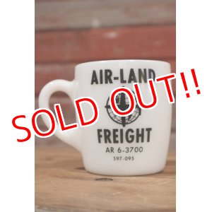 画像: dp-190401-44 Unknown / Vintage AIR-LAND FREIGHT Milk Glass Mug