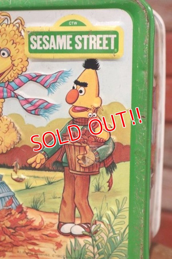 画像3: ct-190605-76 Sesame Street / Aladdin 1983 Metal Lunch Box