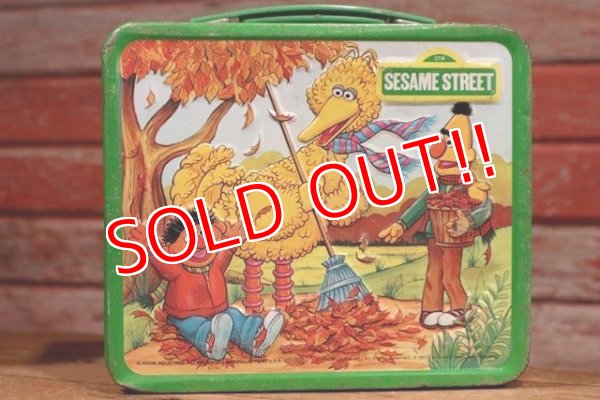 画像1: ct-190605-76 Sesame Street / Aladdin 1983 Metal Lunch Box