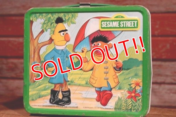 画像4: ct-190605-76 Sesame Street / Aladdin 1983 Metal Lunch Box