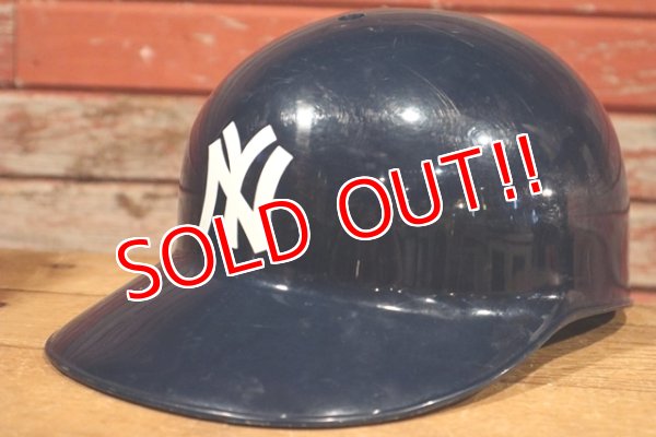 画像1: dp-190801-14 New York Yankees / 1970's Kid's Helmet