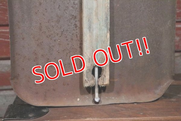 画像8: dp-190801-44 OSHKOSH / 1940's Advertising Thermometer