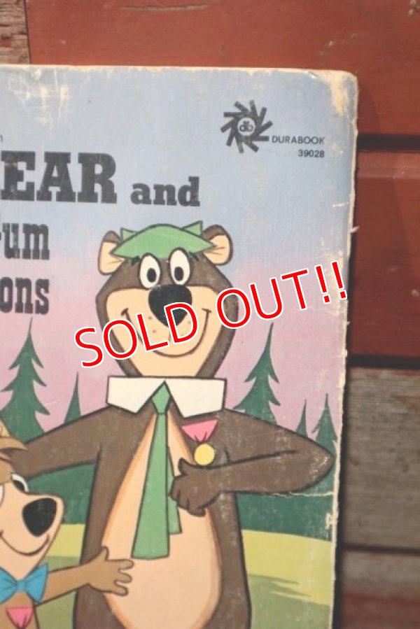 画像7: ct-190912-06 Yogi Bear and The Bubble Gum Lions / 1974 Picture Book
