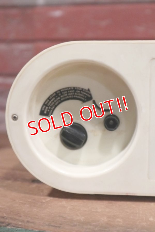 画像9: ct-190905-64 Mickey Mouse / 1970's-1980's Alarm Clock Radio