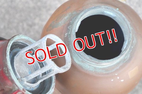 画像12: dp-191001-04 BUFFALO / 1940's Metal Fire Extinguisher