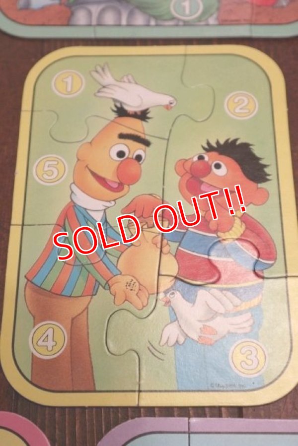画像6: ct-190910-34 Sesame Street / Milton Bradley 1989 Number Puzzles Game