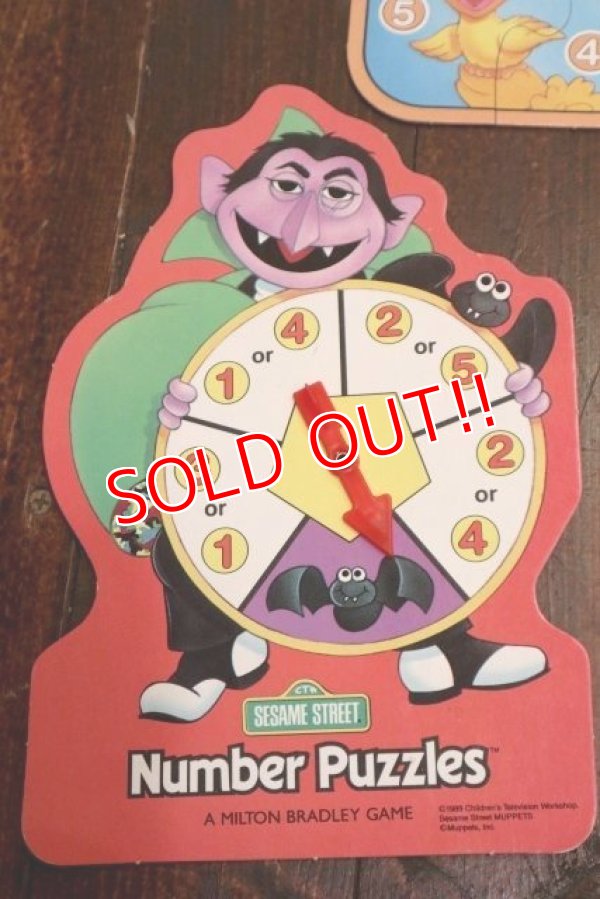 画像2: ct-190910-34 Sesame Street / Milton Bradley 1989 Number Puzzles Game