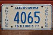 画像1: dp-191101-42 1970's License Plate "ILLINOIS" Antique Vehicle