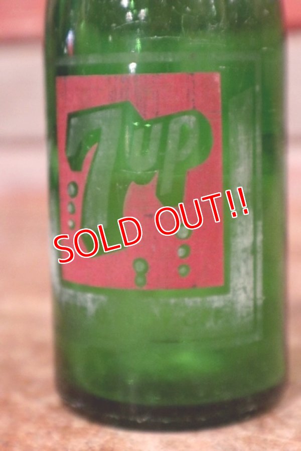 画像3: dp-200201-17 7up / 1938-1944 Bottle "8 Bubbles"
