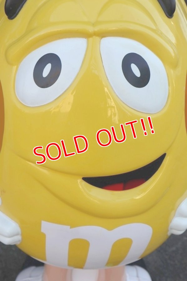 画像2: dp-200201-51 m&m's / Yellow Store Display 