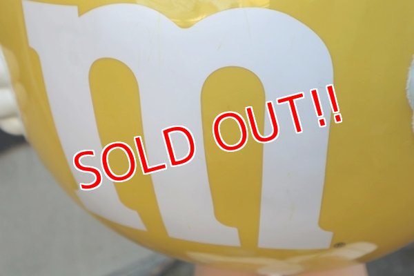 画像9: dp-200201-51 m&m's / Yellow Store Display 