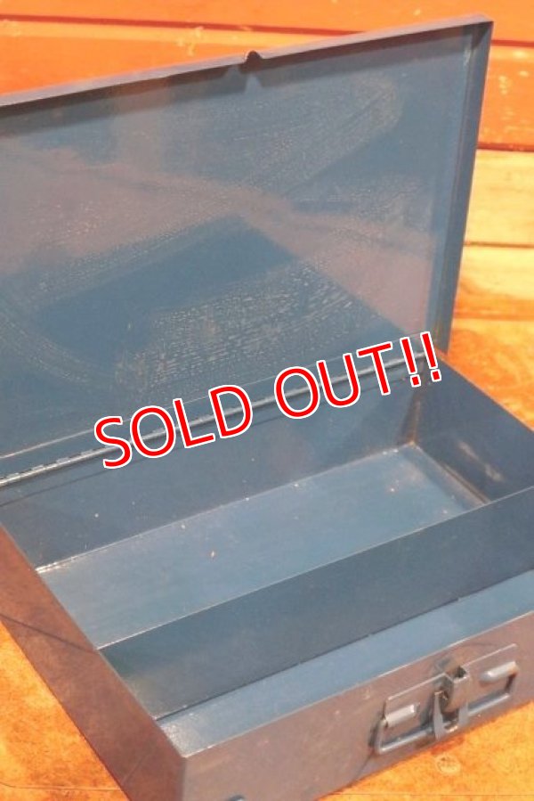 画像4: dp-200301-41 Johnson & Johnson / 1970's First Aid Kit Box