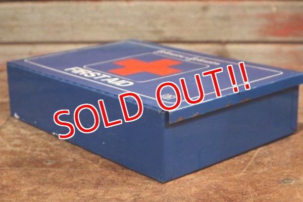 画像3: dp-200301-41 Johnson & Johnson / 1970's First Aid Kit Box