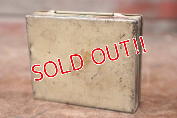 画像8: dp-200301-70 Mobiloil Flying Red Horse / 1940's First Aid Kit Case