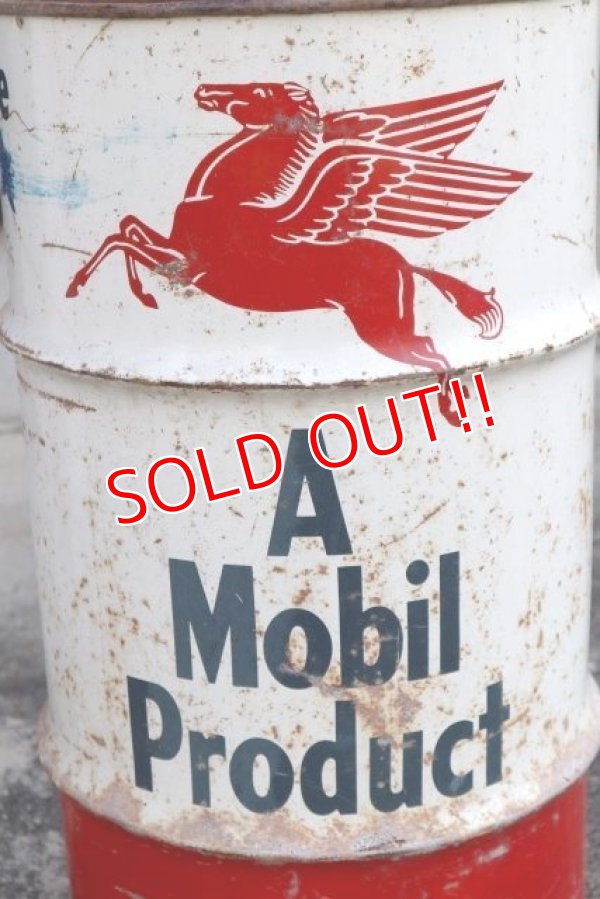 画像2: dp-190201-10 Mobil / 1950's 120 POUNDS Oil Can