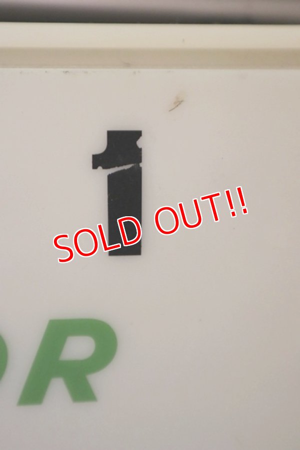 画像9: dp-200510-15 Quaker State / 1960's Light Up Sign Clock