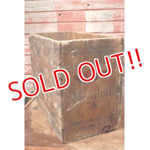 画像: dp-200601-12 Mobiloil / Gargoyle 1930's Wood Box